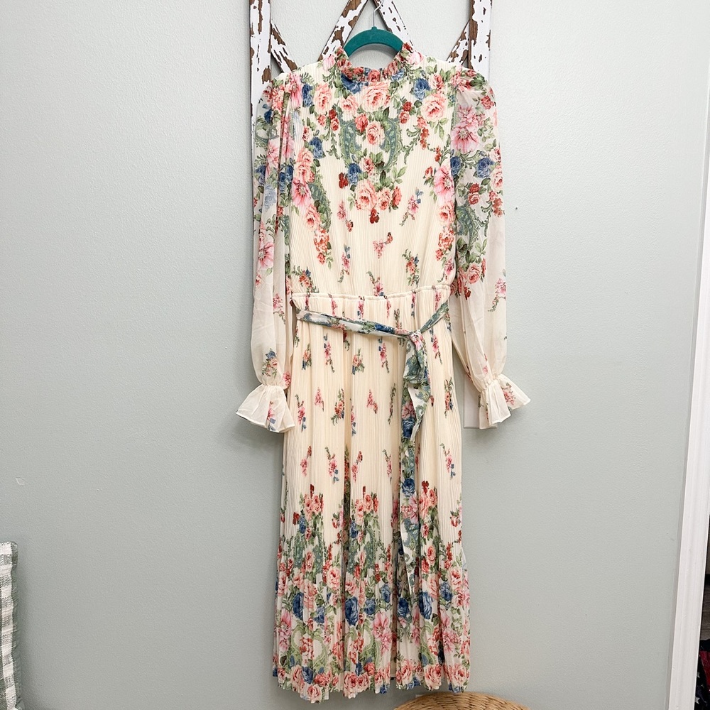 Ivory Floral Pleated Midi Dress